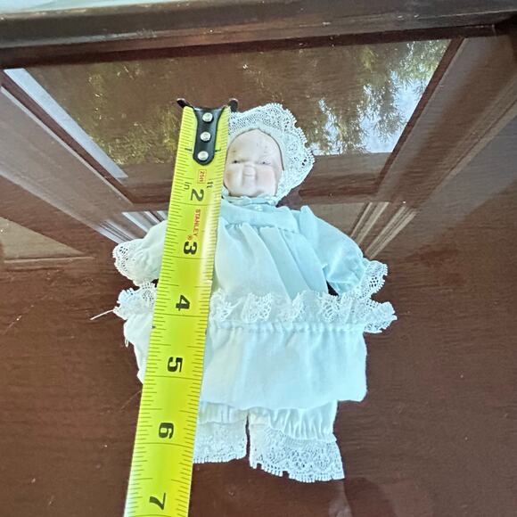 Vintage 1985 Goebel Victoria Ashlea Originals Baby Doll in Blue Lace Dress – 6” - Picture 10 of 11